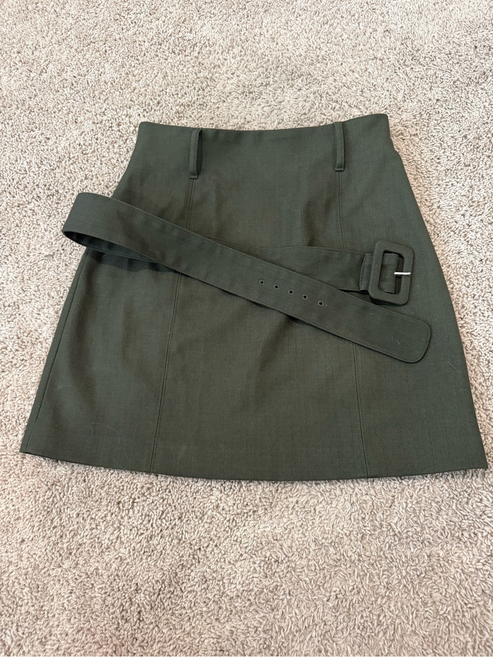 ✨ H & M Green A-Line Belted Mini Skirt